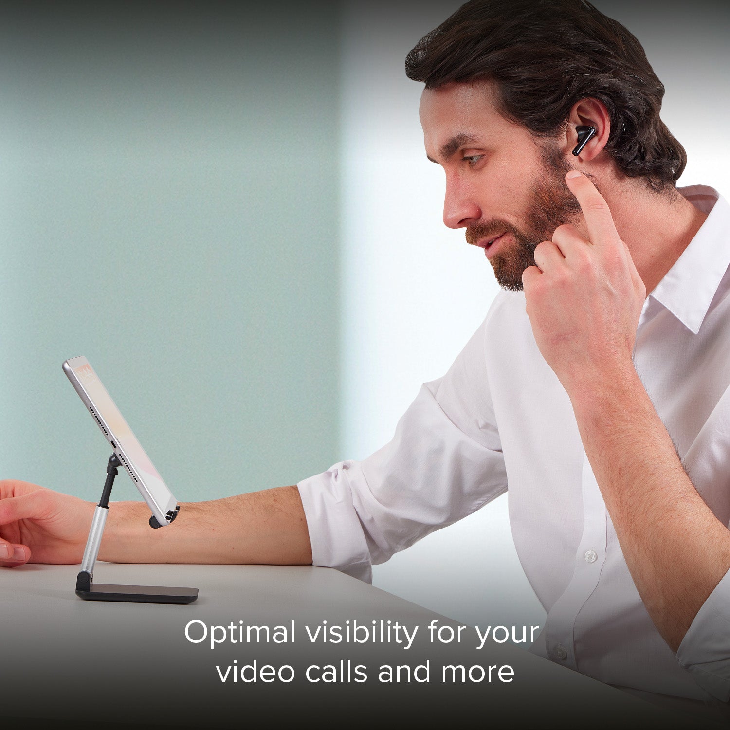 Portable desktop stand for smartphones and tablets up to 12"