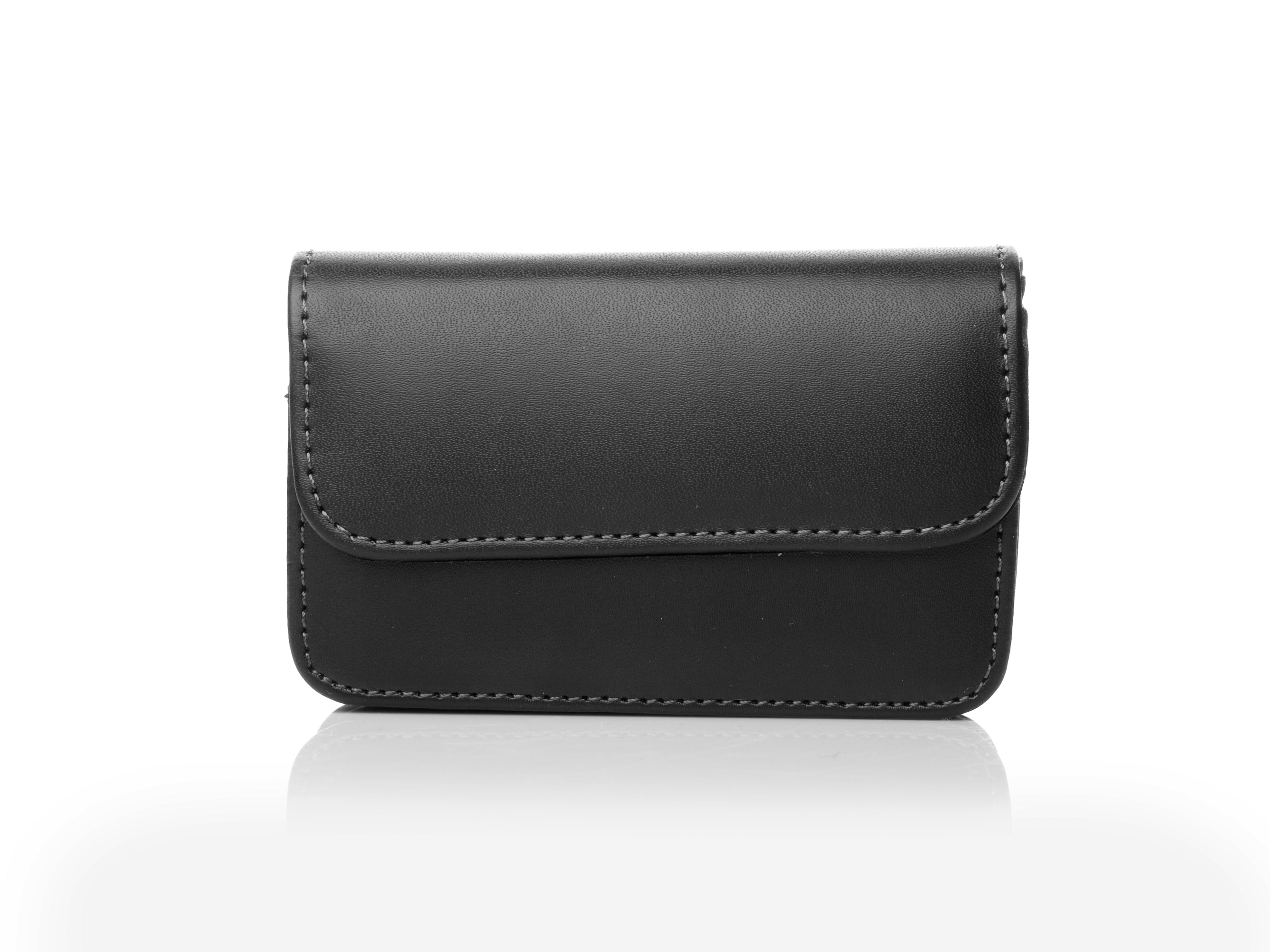 Universal belt buckle holder for smartphones measuring up to 5"