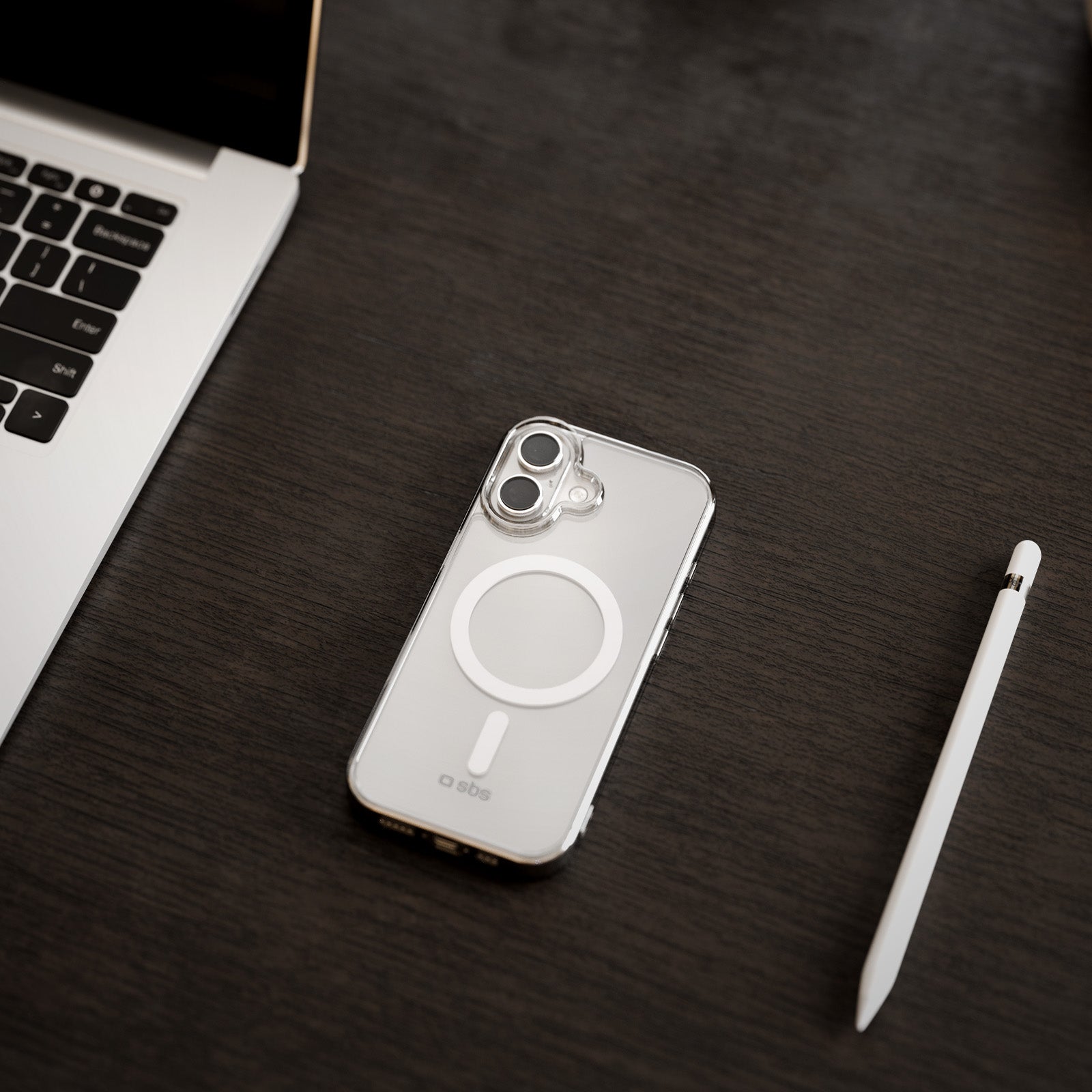 Cover trasparente rigida compatibile con ricarica MagSafe per iPhone 17