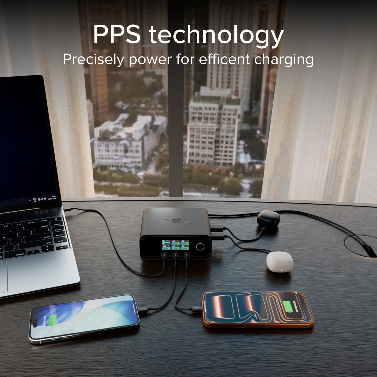 100W Power Delivery Tischladestation mit TFT-Display, 3 USB-C- und 2 USB-A-Anschlüssen, ideal für Laptops